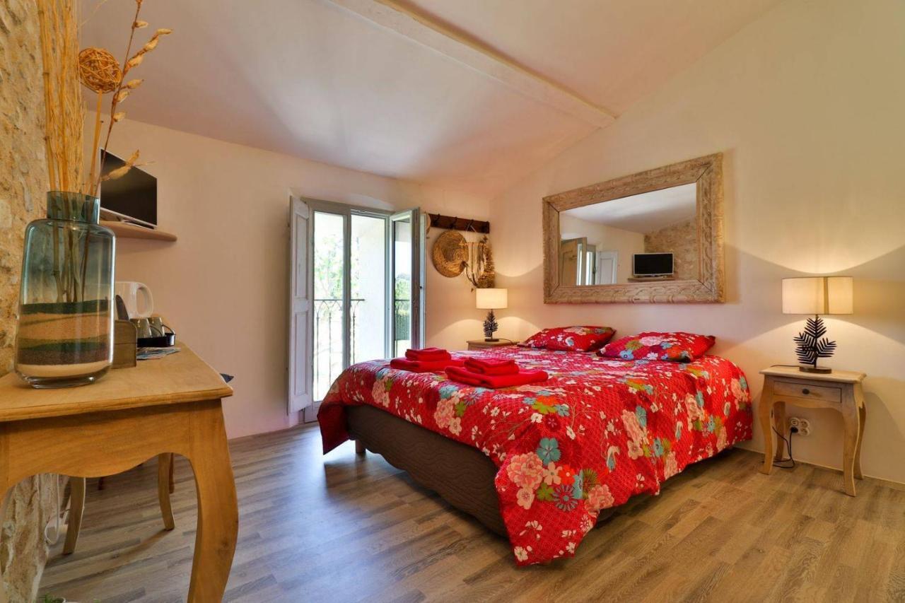 Bed and Breakfast Le Mas De La Calade Экс-ан-Прованс Экстерьер фото